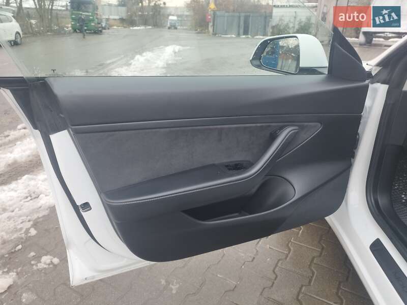 Седан Tesla Model 3 2021 в Львове фото 15 Седан Tesla Model 3 2021 в Львове