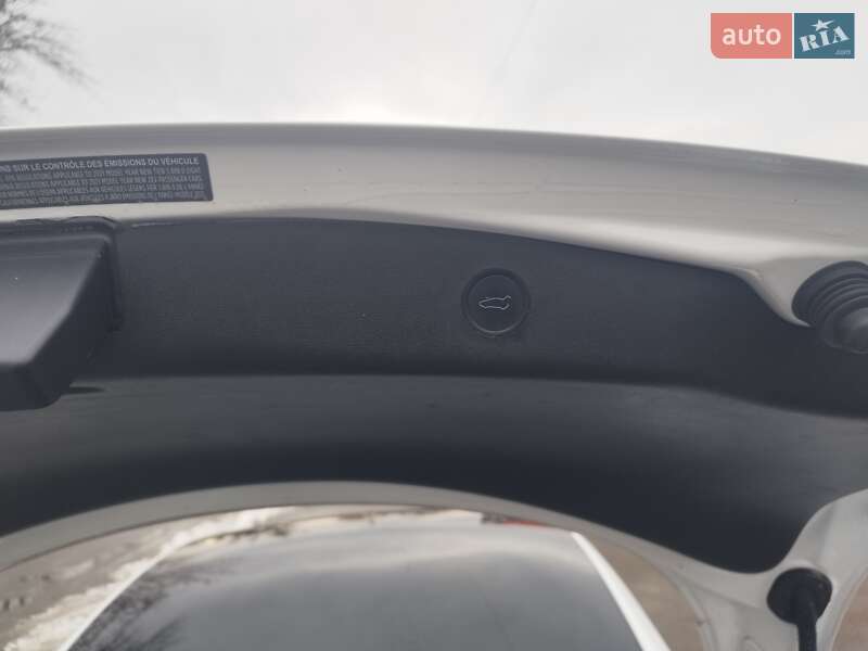 Седан Tesla Model 3 2021 в Львове фото 23 Седан Tesla Model 3 2021 в Львове