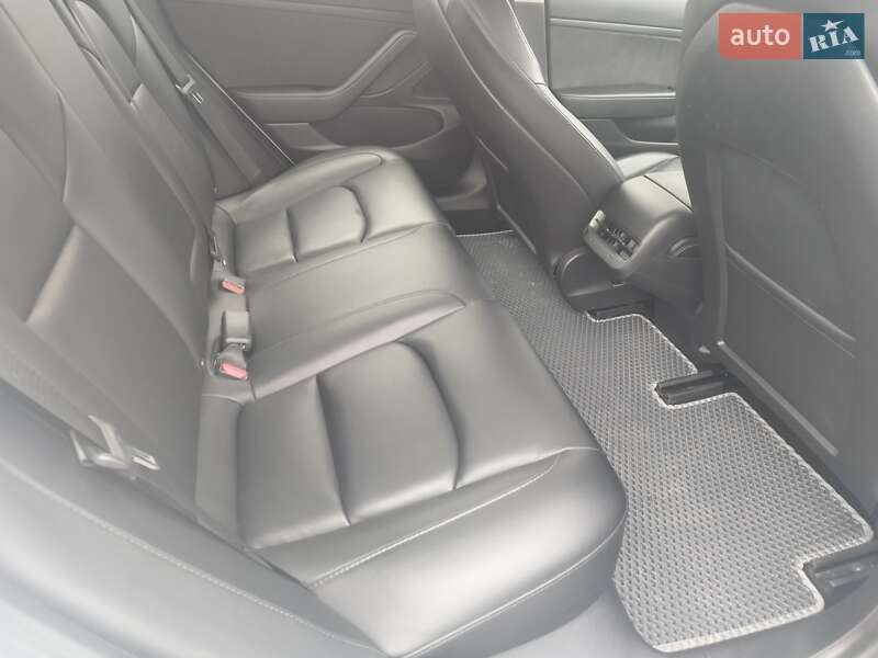 Седан Tesla Model 3 2021 в Львове фото 25 Седан Tesla Model 3 2021 в Львове