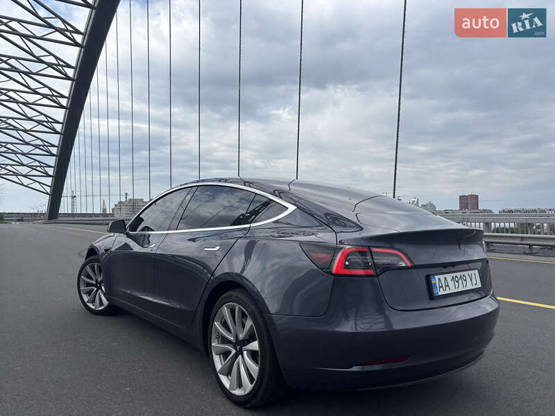 Седан Tesla Model 3 2019 в Киеве фото 3 Седан Tesla Model 3 2019 в Киеве
