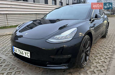 Седан Tesla Model 3 2019 в Киеве