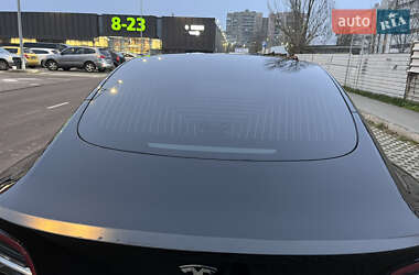 Седан Tesla Model 3 2019 в Киеве