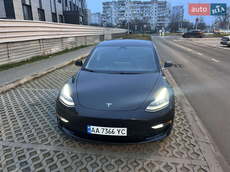 Седан Tesla Model 3 2019 в Киеве фото 37 Седан Tesla Model 3 2019 в Киеве