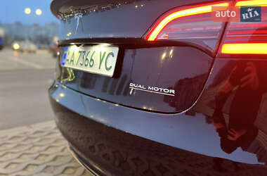 Седан Tesla Model 3 2019 в Киеве
