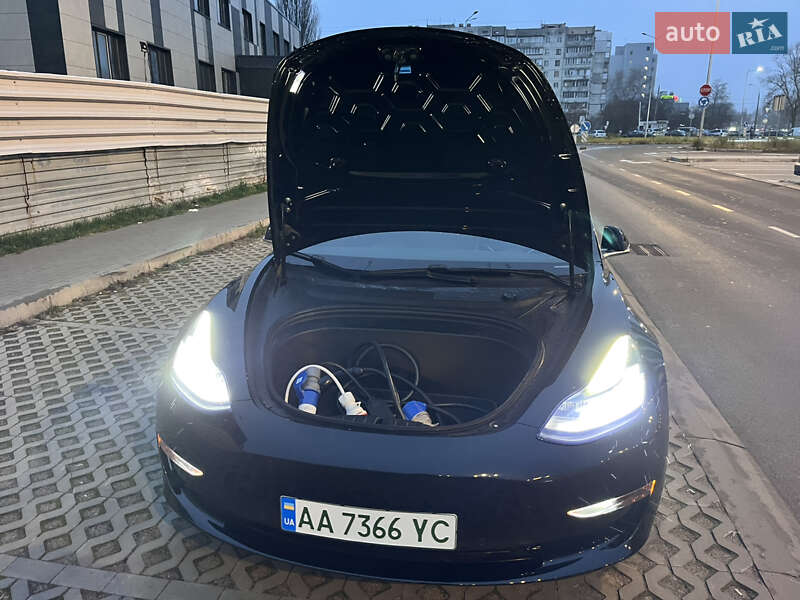 Седан Tesla Model 3 2019 в Киеве фото 48 Седан Tesla Model 3 2019 в Киеве