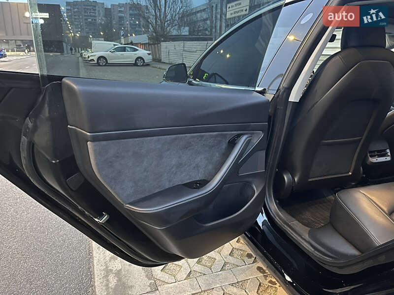 Седан Tesla Model 3 2019 в Киеве фото 75 Седан Tesla Model 3 2019 в Киеве