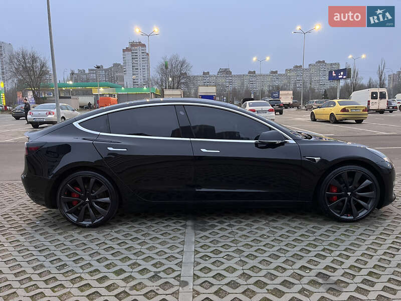 Седан Tesla Model 3 2019 в Киеве фото 90 Седан Tesla Model 3 2019 в Киеве
