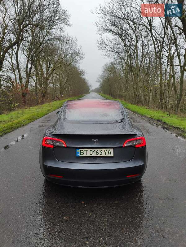 Седан Tesla Model 3 2018 в Одессе