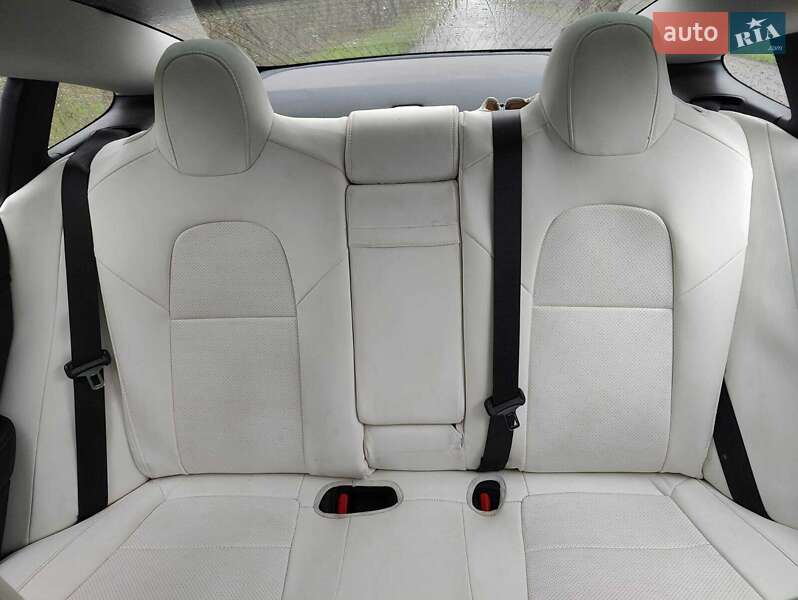 Седан Tesla Model 3 2018 в Одессе