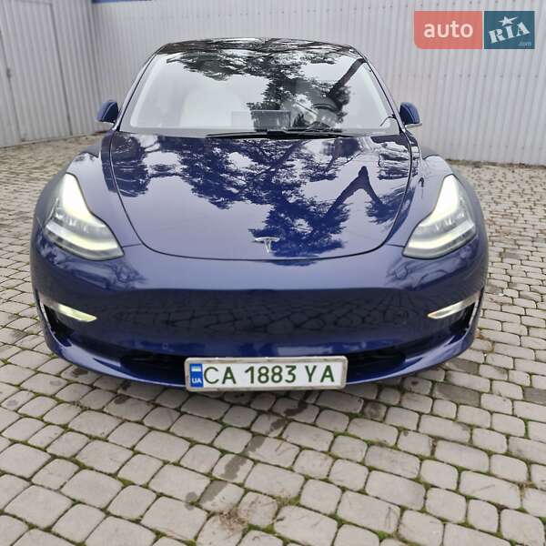 Седан Tesla Model 3 2019 в Смеле