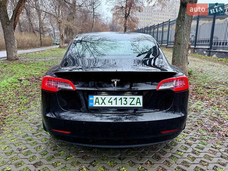 Седан Tesla Model 3 2019 в Харкові