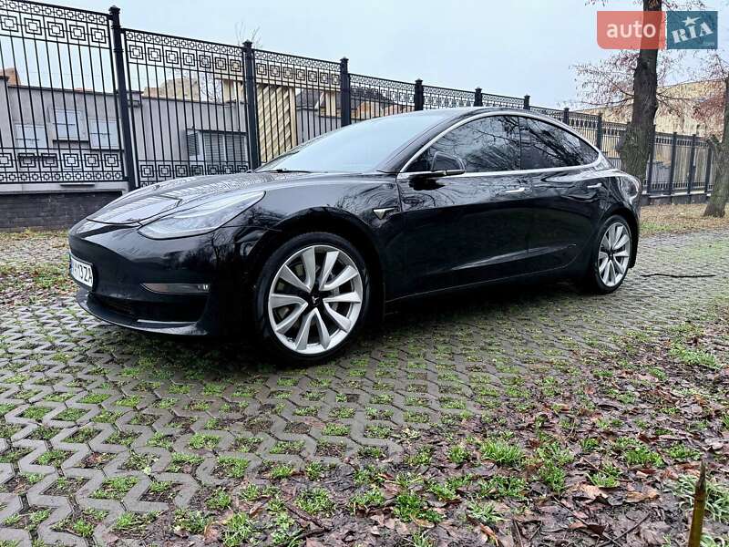 Седан Tesla Model 3 2019 в Харкові