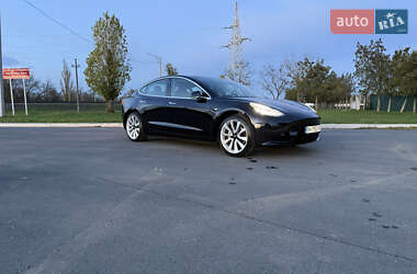 Седан Tesla Model 3 2019 в Измаиле