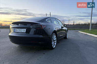 Седан Tesla Model 3 2019 в Измаиле