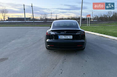 Седан Tesla Model 3 2019 в Измаиле
