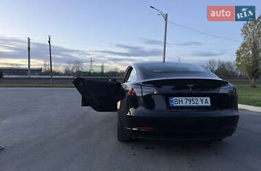 Седан Tesla Model 3 2019 в Измаиле