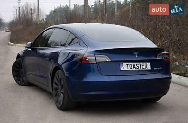 Седан Tesla Model 3 2021 в Києві