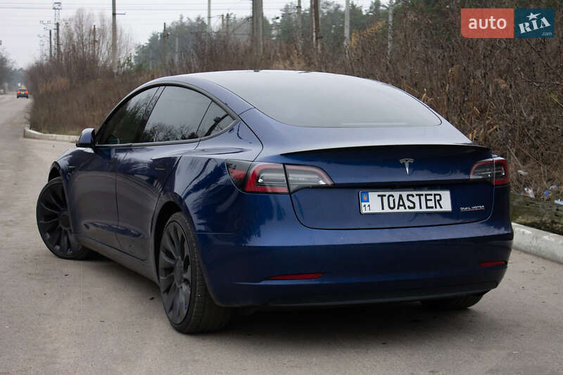Седан Tesla Model 3 2021 в Києві