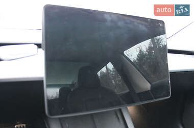 Седан Tesla Model 3 2021 в Києві
