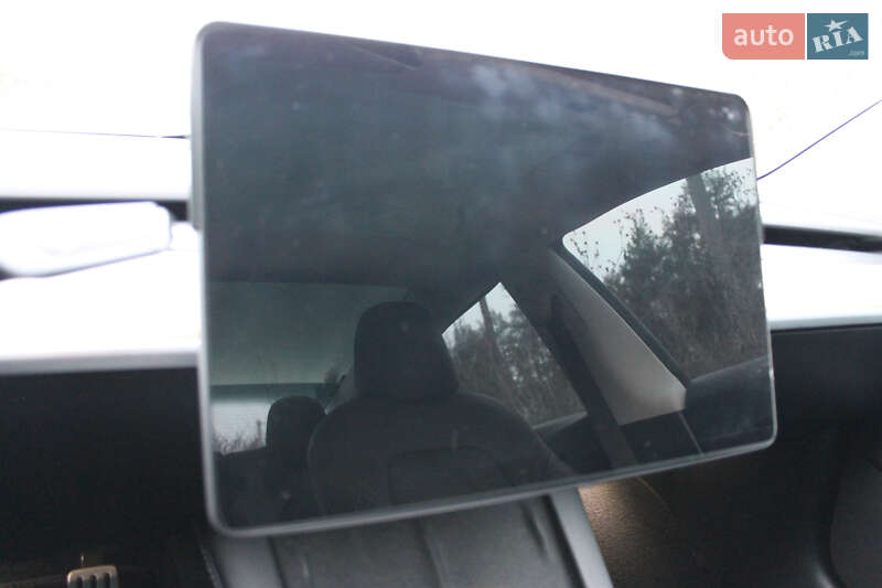 Седан Tesla Model 3 2021 в Києві
