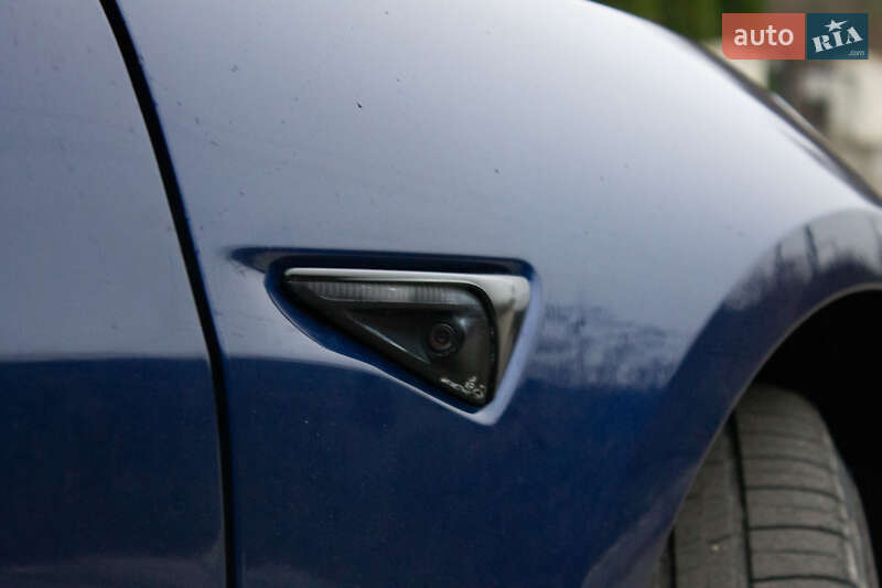 Седан Tesla Model 3 2021 в Києві