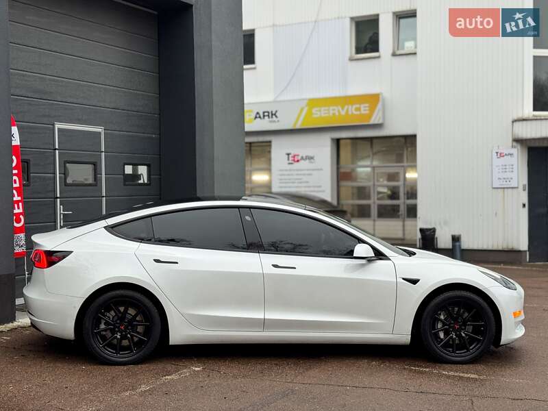 Седан Tesla Model 3 2022 в Киеве фото 11 Седан Tesla Model 3 2022 в Киеве