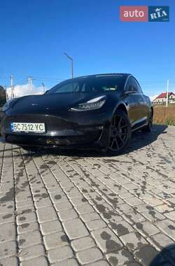 Седан Tesla Model 3 2019 в Львові