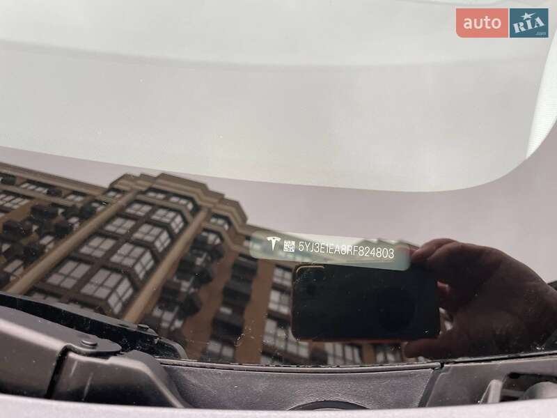 Седан Tesla Model 3 2024 в Києві