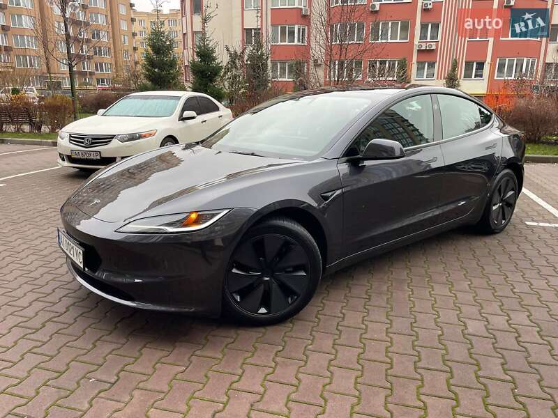 Седан Tesla Model 3 2024 в Києві
