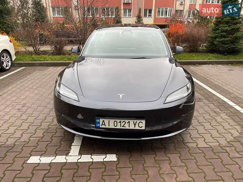 Седан Tesla Model 3 2024 в Києві