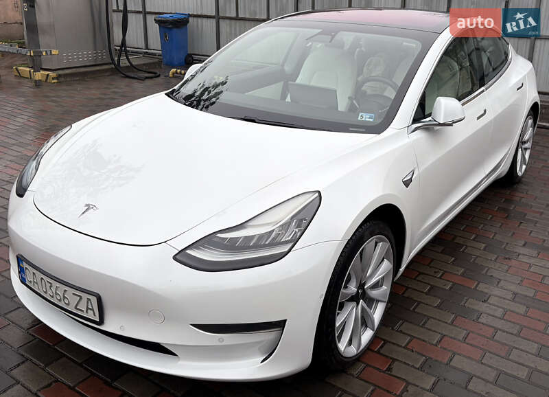 Tesla Model 3 2018