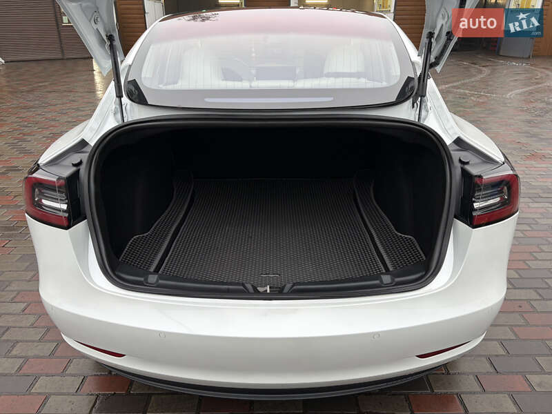 Седан Tesla Model 3 2018 в Черкассах фото 8 Седан Tesla Model 3 2018 в Черкассах