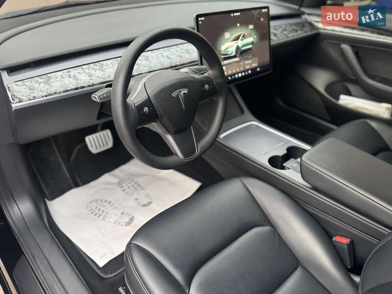 Седан Tesla Model 3 2023 в Одессе