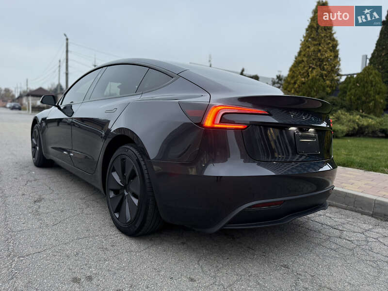 Седан Tesla Model 3 2025 в Днепре фото 16 Седан Tesla Model 3 2025 в Днепре