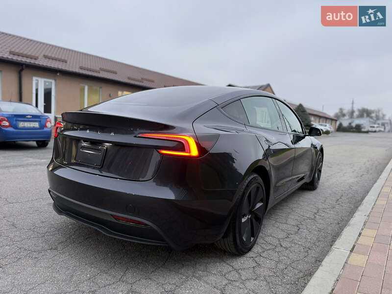 Седан Tesla Model 3 2025 в Днепре фото 20 Седан Tesla Model 3 2025 в Днепре
