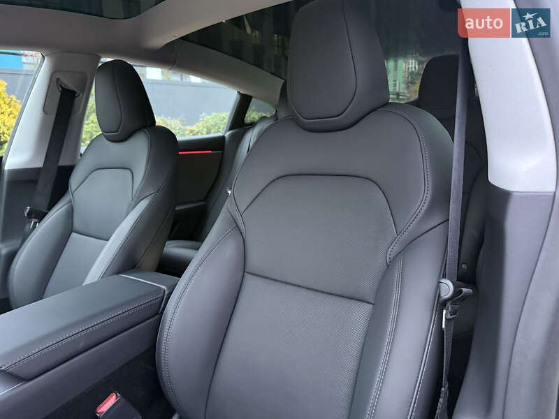 Седан Tesla Model 3 2025 в Днепре фото 36 Седан Tesla Model 3 2025 в Днепре