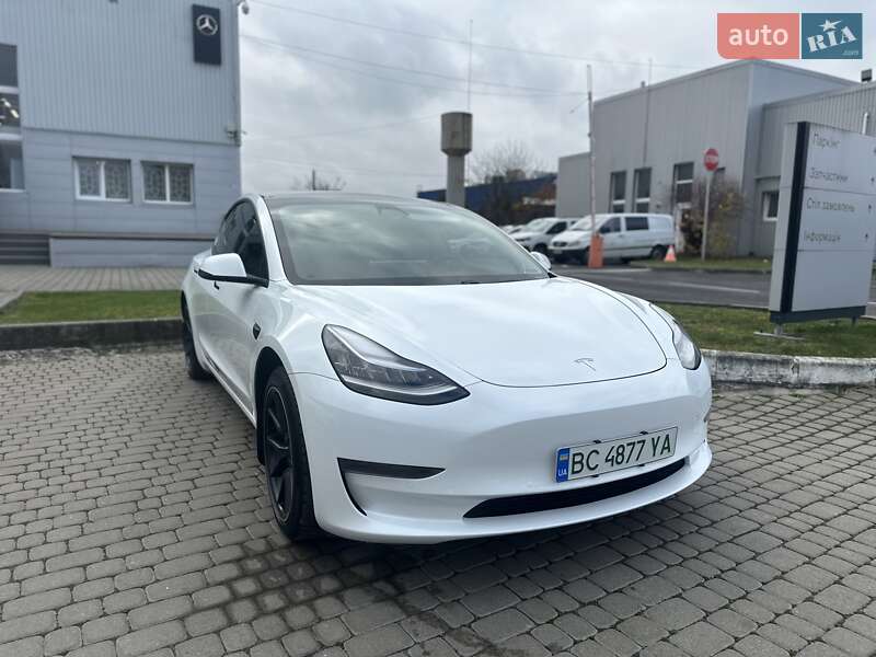 Седан Tesla Model 3 2020 в Львове фото 25 Седан Tesla Model 3 2020 в Львове