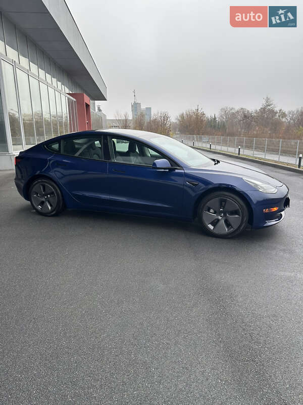 Седан Tesla Model 3 2022 в Дніпрі