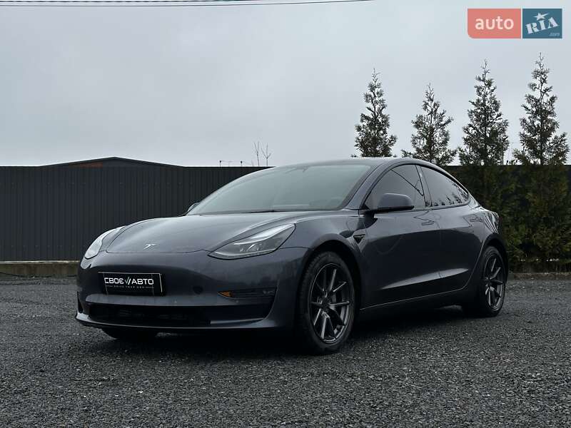 Tesla Model 3 2022