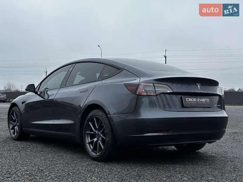 Седан Tesla Model 3 2022 в Львове