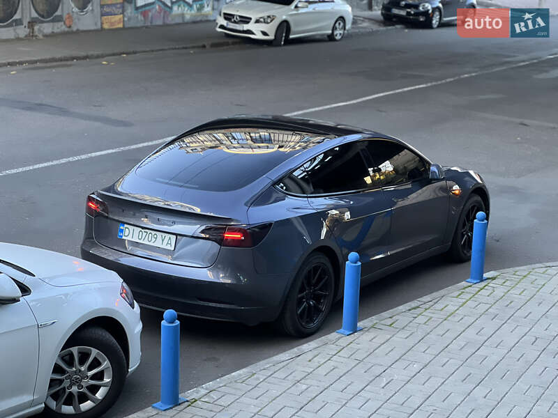 Седан Tesla Model 3 2019 в Одесі