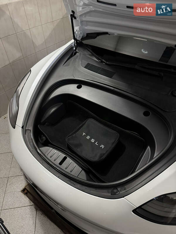 Седан Tesla Model 3 2022 в Ровно фото 11 Седан Tesla Model 3 2022 в Ровно
