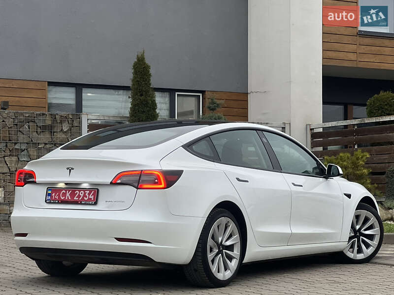 Седан Tesla Model 3 2022 в Львове фото 10 Седан Tesla Model 3 2022 в Львове