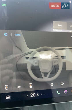 Седан Tesla Model 3 2024 в Киеве