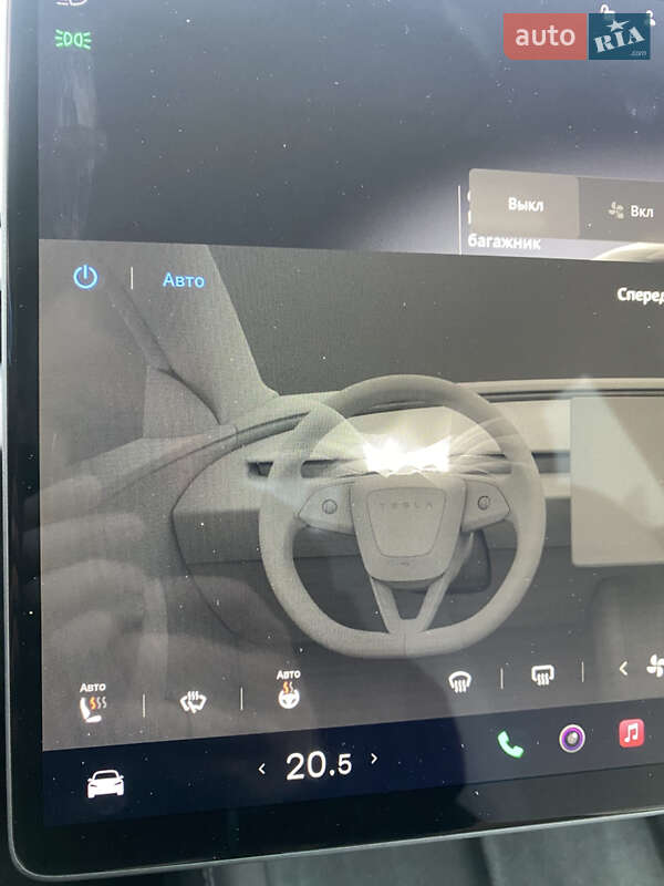 Седан Tesla Model 3 2024 в Киеве