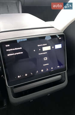 Седан Tesla Model 3 2024 в Киеве