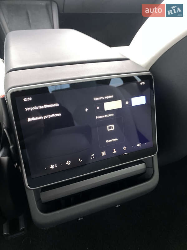 Седан Tesla Model 3 2024 в Киеве