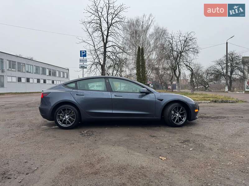 Седан Tesla Model 3 2023 в Чернигове фото 8 Седан Tesla Model 3 2023 в Чернигове