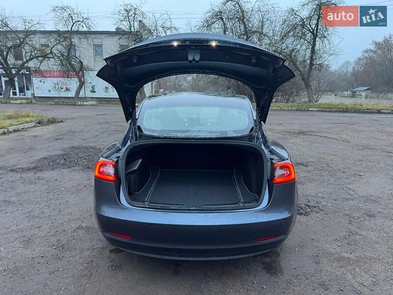 Седан Tesla Model 3 2023 в Чернигове фото 14 Седан Tesla Model 3 2023 в Чернигове