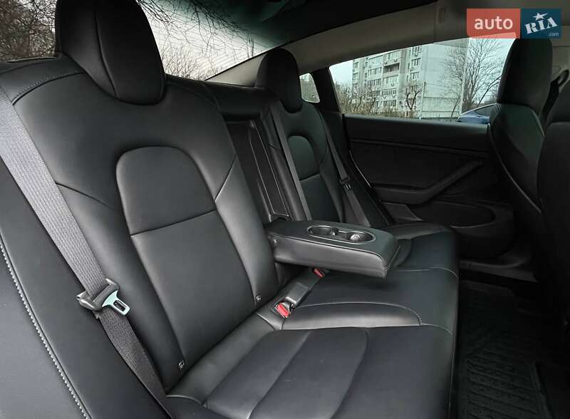 Седан Tesla Model 3 2019 в Николаеве